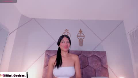 Nicol online show from April 2026 03:48:01 AM