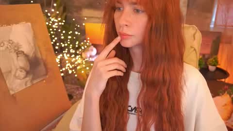 Nicol Moonn online show from March 2026 01:22:01 PM