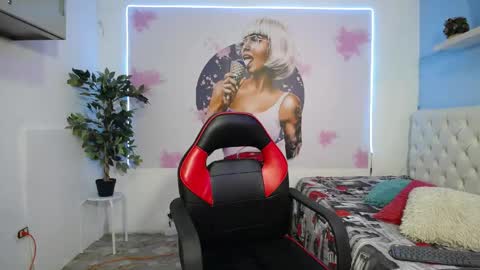nicol_ross19 online show from May 2026 03:04:02 AM