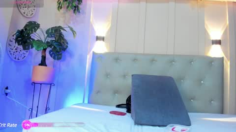 Snapshot of nicol_snow chatting on December 2024 01:17:02 PM Your baby Nicol online show from December 2024 01:17:02 PM