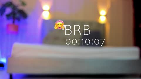 Snapshot of nicol_snow chatting on January 2025 12:56:01 PM Your baby Nicol online show from January 2025 12:56:01 PM