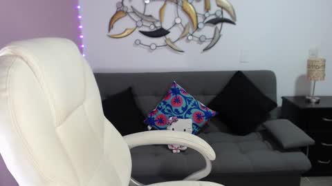 Snapshot of nicol_storm chatting on December 2024 11:18:01 PM nicole Storm online show from December 2024 11:18:01 PM