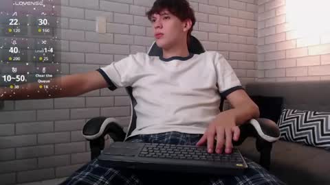 Snapshot of nicola_hard chatting on August 2026 02:02:02 AM Nicola online show from August 2026 02:02:02 AM