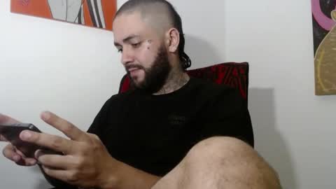 nicolas online show from March 2025 04:06:01 AM