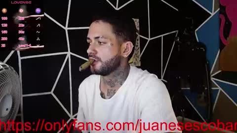 nicolas online show from October 2025 04:00:02 AM