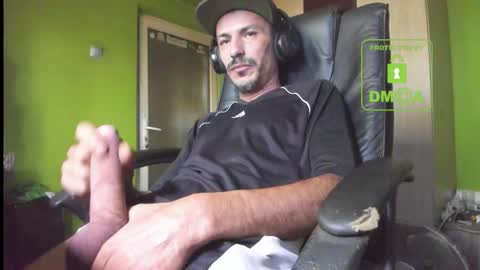 L. Nicolas online show from September 2025 05:19:02 AM