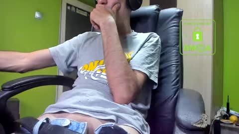 L. Nicolas online show from November 2025 05:51:01 AM