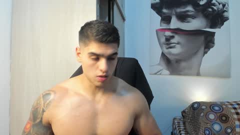 Snapshot of nicolasmuscle chatting on January 2025 11:18:02 PM Andres online show from January 2025 11:18:02 PM