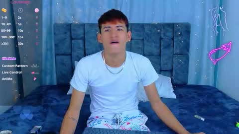nicolastorres__ online show from April 2026 03:02:01 AM