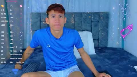 nicolastorres__ online show from April 2026 04:24:02 AM