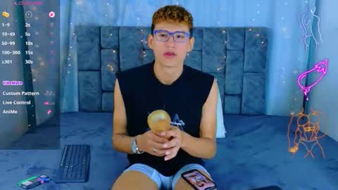 nicolastorres__ online show from May 2026 04:19:02 AM