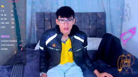 nicolastorres__ online show from June 2026 04:11:02 AM