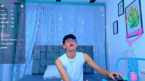 nicolastorres__ online show from July 2026 10:21:02 AM
