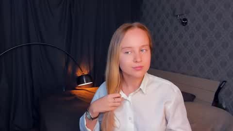 Snapshot of nicolavanderbie chatting on September 2025 05:47:02 PM Nicoletta online show from September 2025 05:47:02 PM