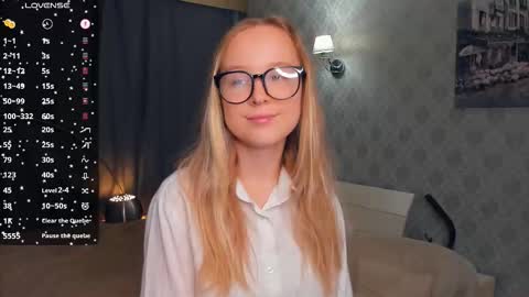 Snapshot of nicolavanderbie chatting on October 2025 07:07:02 PM Nicoletta online show from October 2025 07:07:02 PM