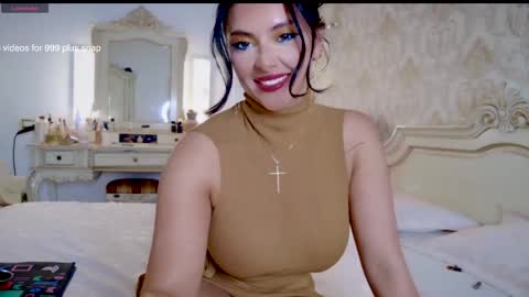 nicole online show from April 2026 06:48:02 PM