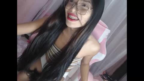 Snapshot of nicole_ashley69 chatting on January 2026 12:42:01 PM nicole_ashley69 online show from January 2026 12:42:01 PM