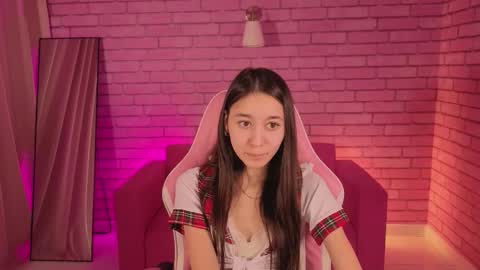 Snapshot of nicole_brownie chatting on February 2026 08:20:01 AM Nicole online show from February 2026 08:20:01 AM