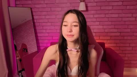 Nicole online show from May 2026 11:01:04 PM