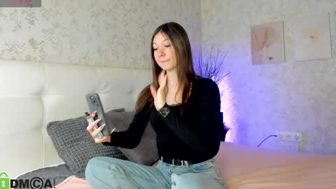 GMT7TueWedThSu 0300am-0900am. Sa 1000am-0400pm online show from September 2025 09:20:01 PM