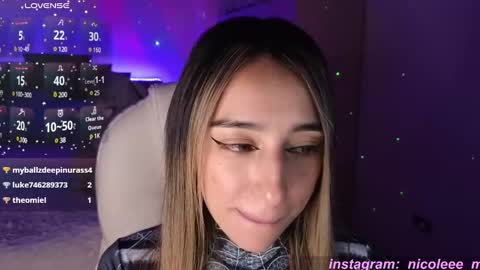 Snapshot of nicole_edwards chatting on January 2025 02:06:01 AM Nicole online show from January 2025 02:06:01 AM