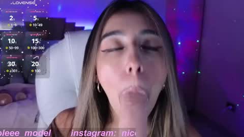 Snapshot of nicole_edwards chatting on March 2025 10:10:01 PM Nicole online show from March 2025 10:10:01 PM