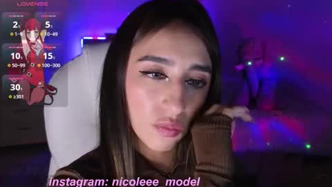 Snapshot of nicole_edwards chatting on September 2025 11:31:02 PM Nicole online show from September 2025 11:31:02 PM