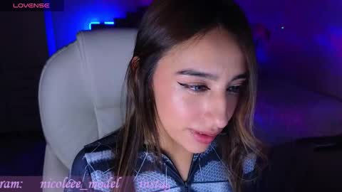 Snapshot of nicole_edwards chatting on October 2025 03:42:02 AM Nicole online show from October 2025 03:42:02 AM