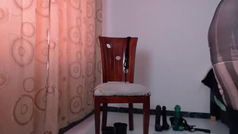 Snapshot of nicole_ks chatting on January 2025 03:05:02 PM NICOLE online show from January 2025 03:05:02 PM