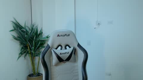 nicole_lushh online show from November 2025 02:50:01 AM