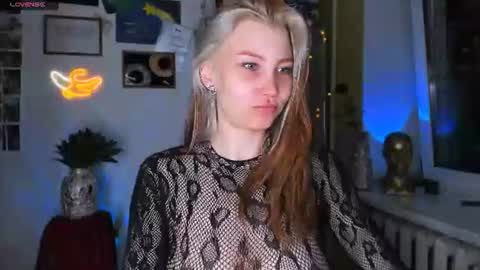 Nicole online show from July 2026 09:55:02 PM