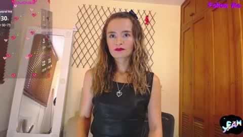 Nicole Santana online show from November 2025 09:26:02 PM