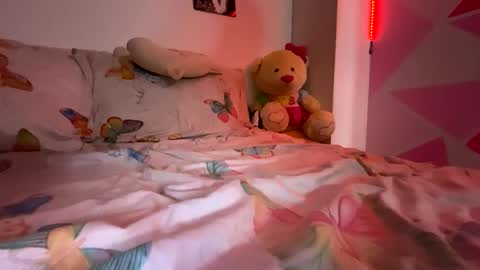 Nicole online show from June 2026 06:37:02 AM