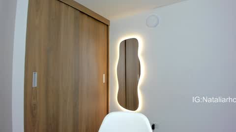 Snapshot of nicole_whitee chatting on February 2025 03:54:01 AM N A T A L I A online show from February 2025 03:54:01 AM