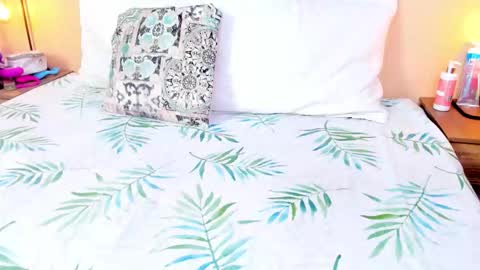 N i c o l e  online show from January 2026 08:43:01 PM