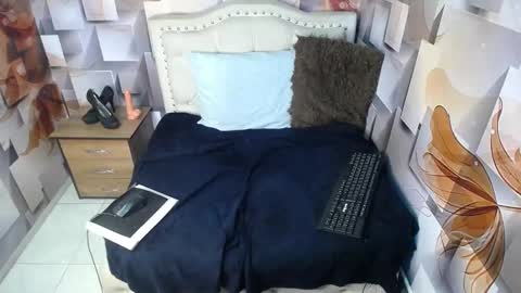 Snapshot of nicolee_millerr chatting on January 2025 04:13:02 PM nicolee millerr online show from January 2025 04:13:02 PM