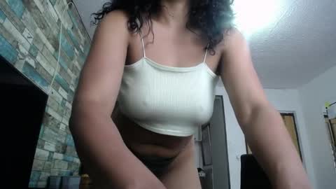 Nicole online show from April 2026 09:04:02 PM