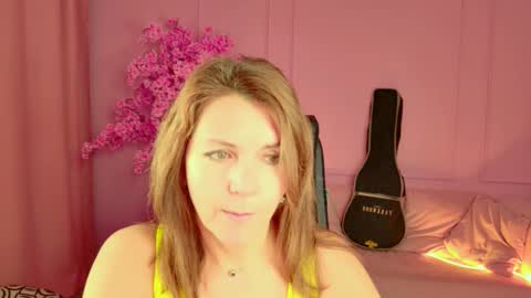 nicolehits online show from November 2025 09:31:01 AM