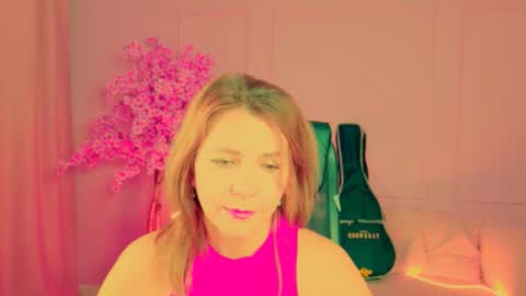 nicolehits online show from November 2025 09:18:02 AM