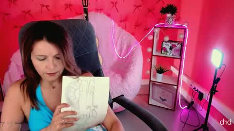 nicolehits online show from June 2026 02:33:01 PM