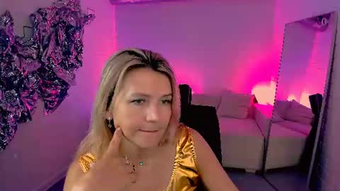 nicolehits online show from June 2026 01:52:01 PM