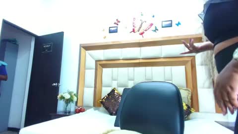 nicolejhonsonn online show from July 2026 07:51:01 PM