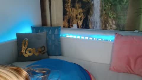 Snapshot of nicolelinharts chatting on November 2025 01:23:01 PM Birthday online show from November 2025 01:23:01 PM