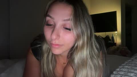 Snapshot of nicolelovesyou444 chatting on July 2026 05:31:02 AM nicolelovesyou444 online show from July 2026 05:31:02 AM