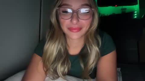 Snapshot of nicolelovesyou444 chatting on August 2026 02:52:01 PM nicolelovesyou444 online show from August 2026 02:52:01 PM
