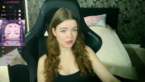 NicoleMeew online show from April 2026 12:17:01 PM