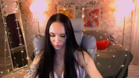 Snapshot of nicolemerz chatting on June 2026 04:41:01 PM Nicole online show from June 2026 04:41:01 PM