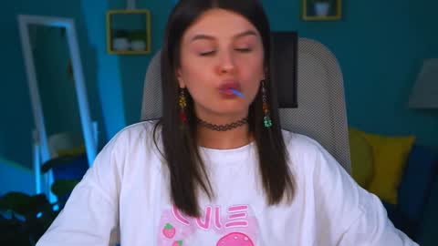 Snapshot of nicolemoonn chatting on February 2025 07:00:01 PM online November 28 from 16 to 20 November 29 from 12 to 20 December 3 and 5 from 12 to 20 December 7 and 8 from 04 to 08 GMT online show from February 2025 07:00:01 PM