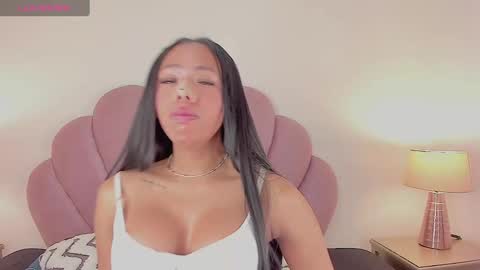 NICOLE online show from October 2025 12:25:01 PM