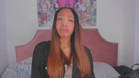 NICOLE online show from November 2025 12:48:02 PM